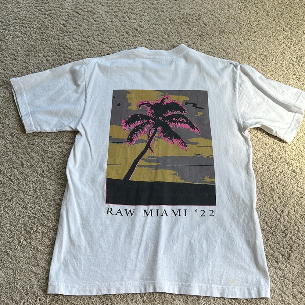 TSHIRT - Picture 3 of 3